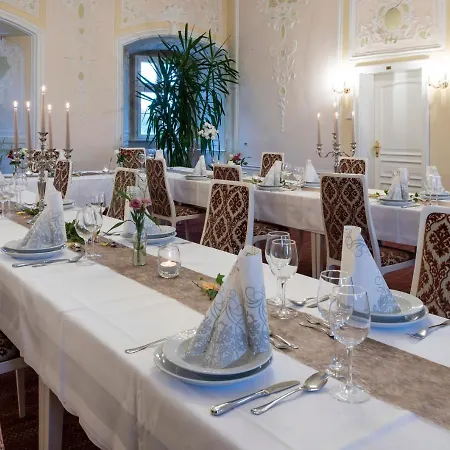 Franken-akademie Schloss Schney Hotel