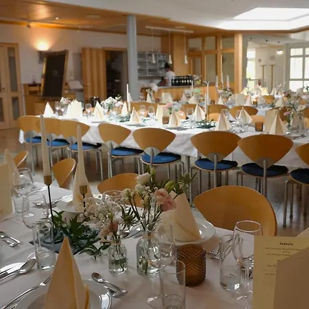 Hotel Franken-akademie Schloss Schney *